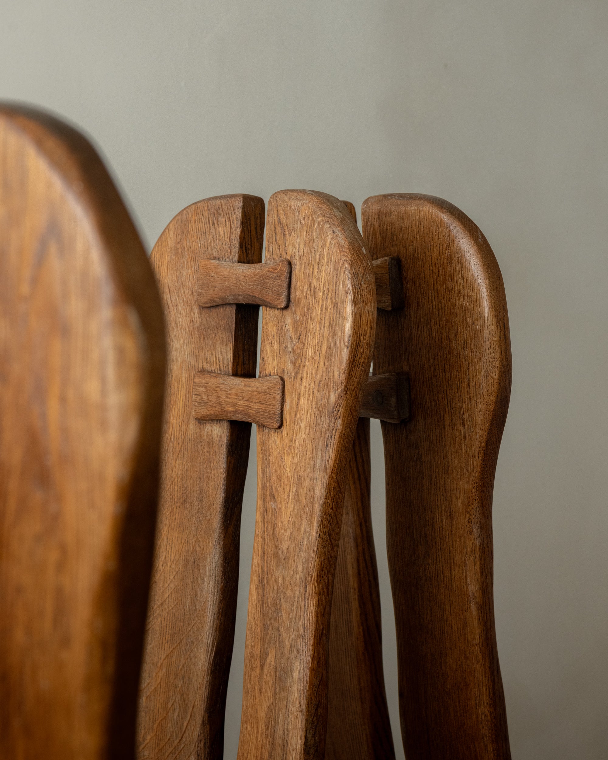 Brutalist Oak Dining Chairs with Sculptural High Backs by De Puydt, 1960s, Set of 4