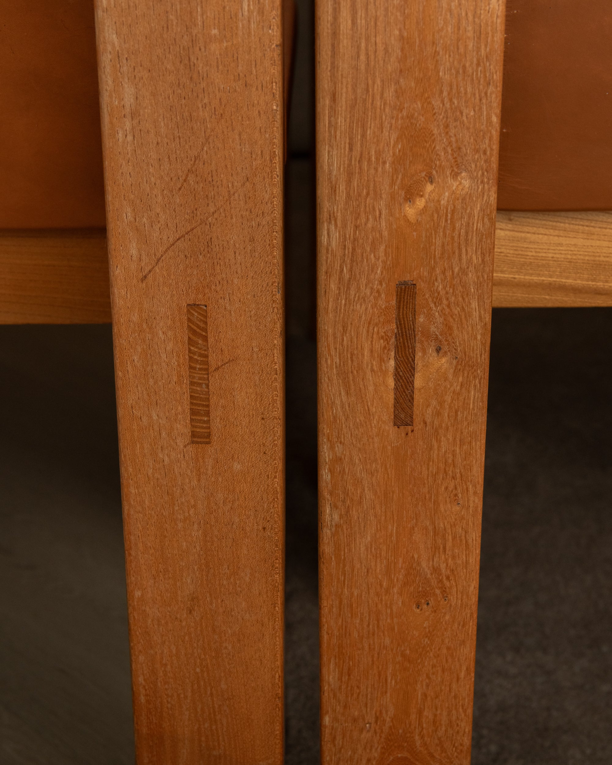 Brutalist Elm and Leather Dining Chairs by Giovanni Luigi Gorgoni for Roche Bobois, 1970s, Set of 7
