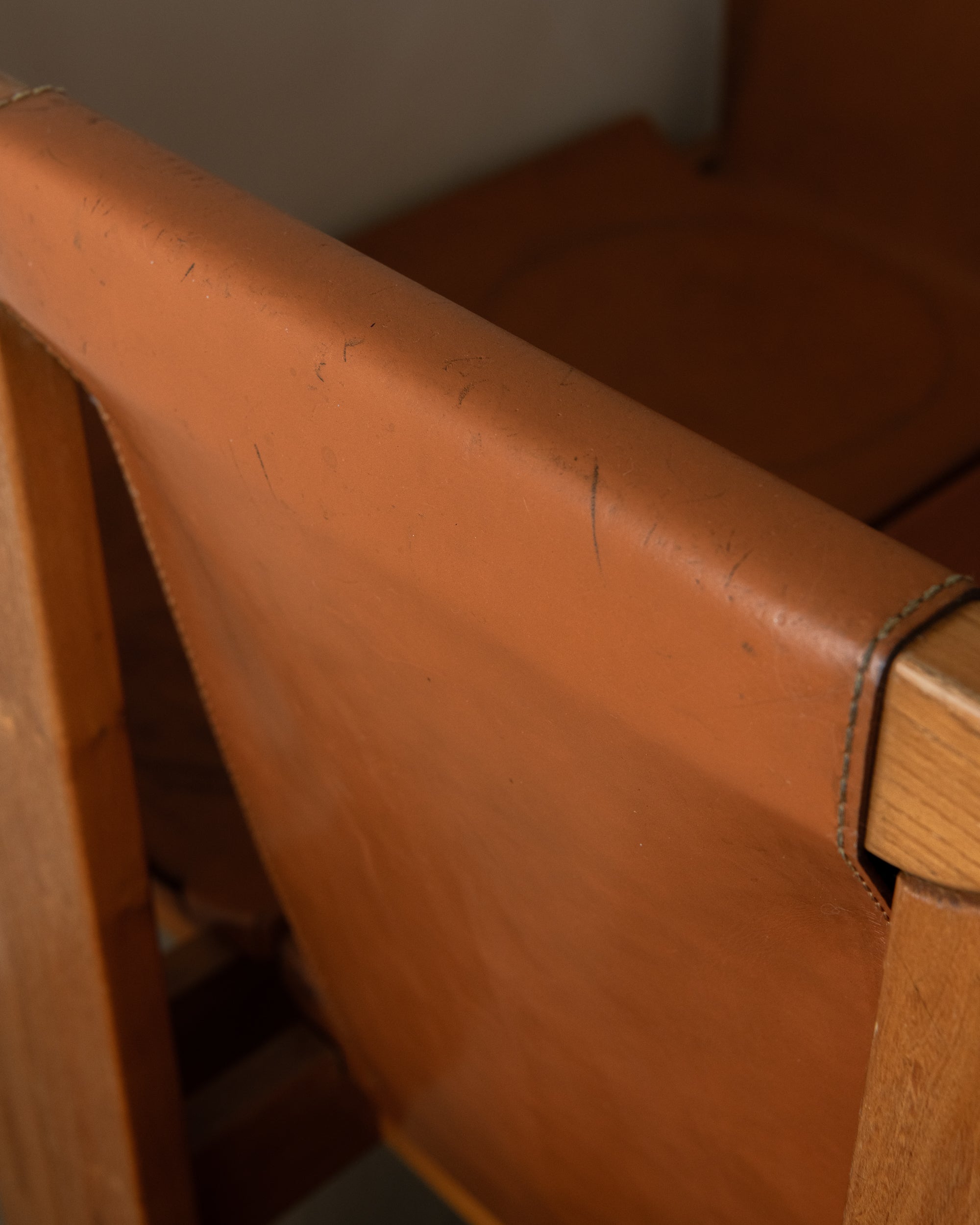 Brutalist Elm and Leather Dining Chairs by Giovanni Luigi Gorgoni for Roche Bobois, 1970s, Set of 7