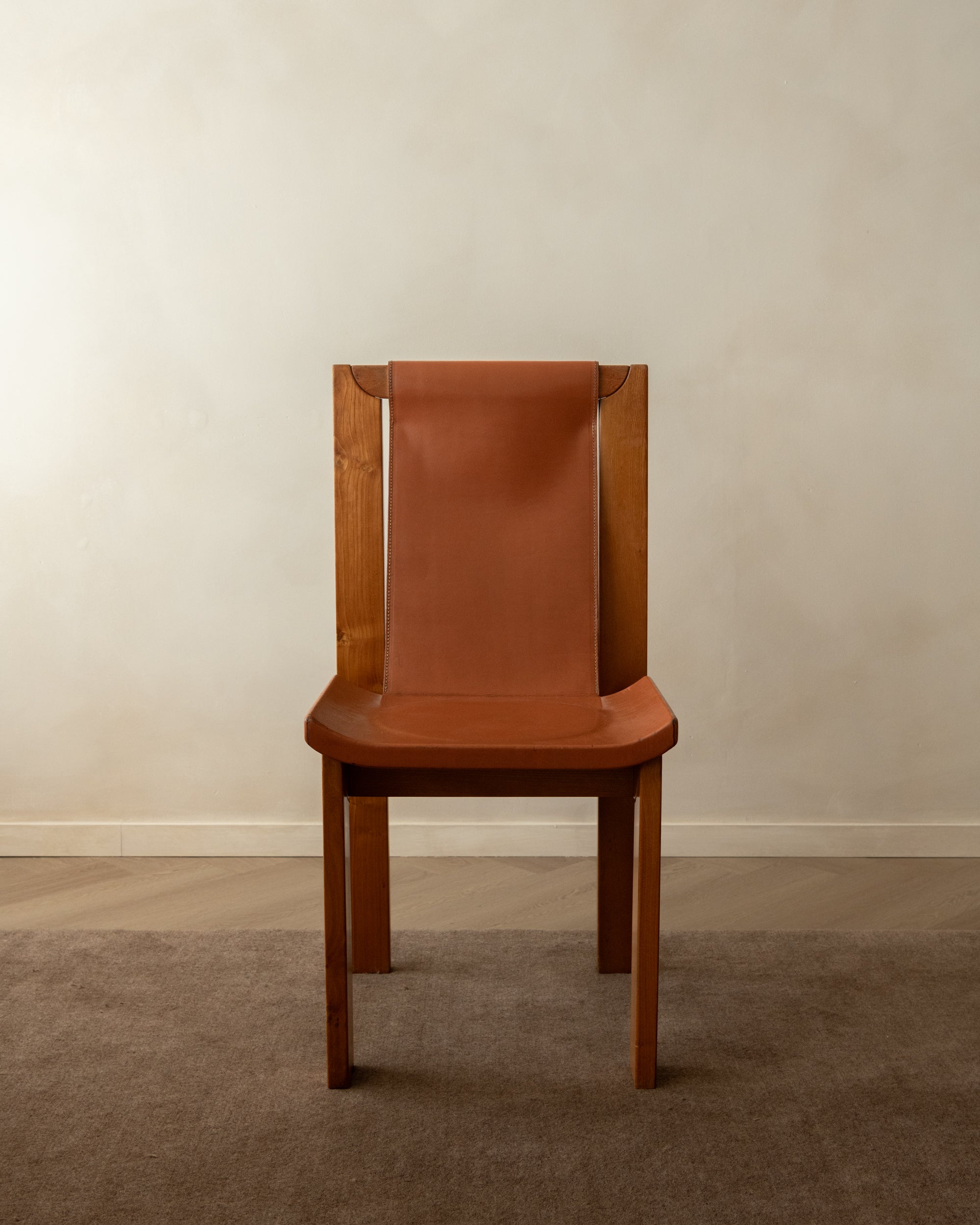 Brutalist Elm and Leather Dining Chairs by Giovanni Luigi Gorgoni for Roche Bobois, 1970s, Set of 7
