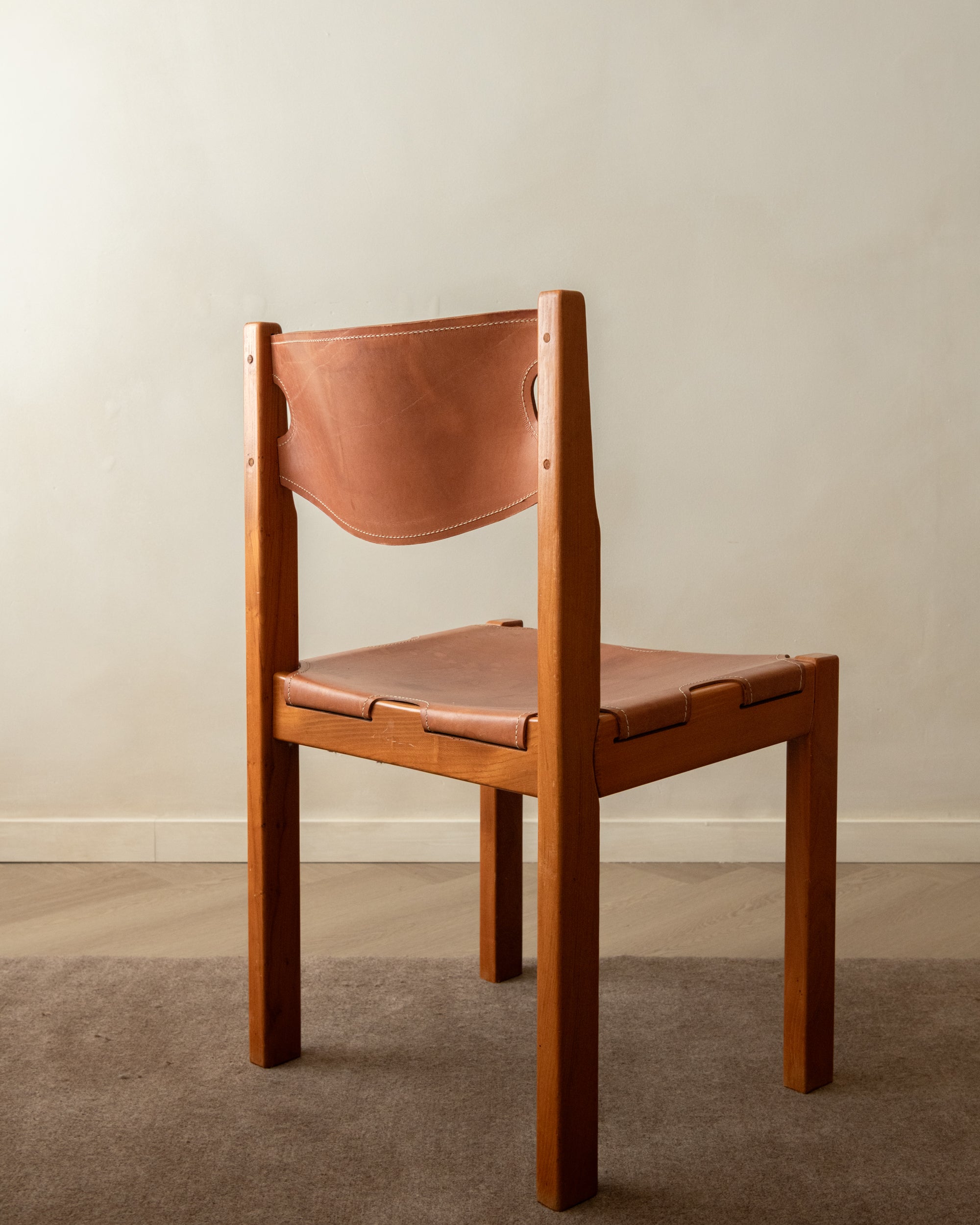 Brutalist Elm and Leather Dining Chairs by Maison Regain, 1970s, Set of 4