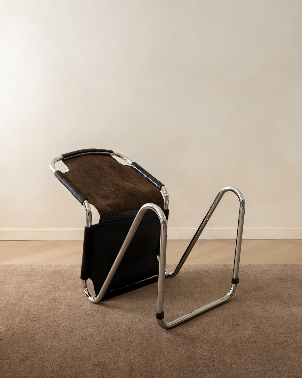 Italian Chrome and Cowhide Cantilever Dining Chairs, 1970s, Set of 4