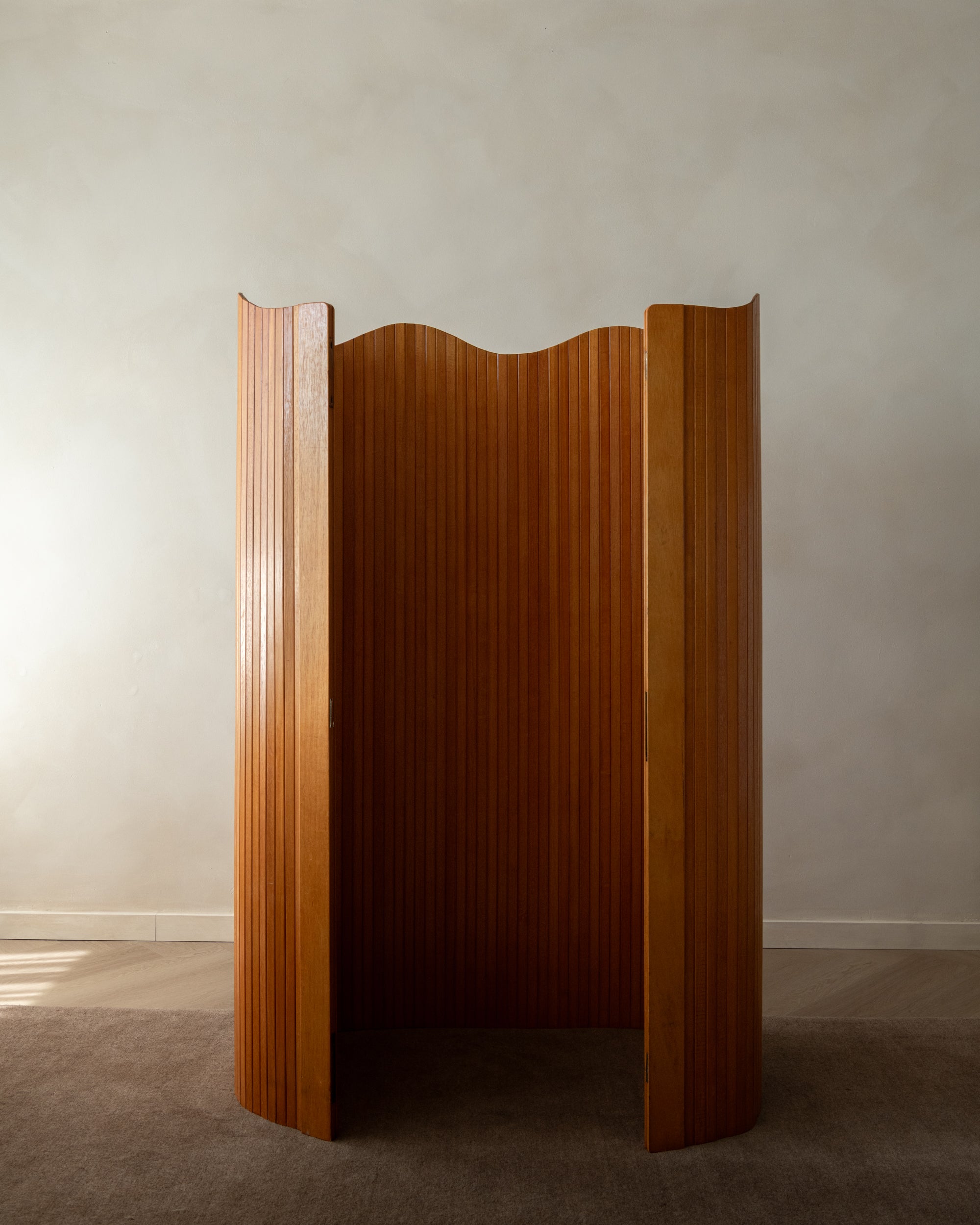 French Art Deco Pine Tambour Room Divider by Jomain Baumann, 1930s