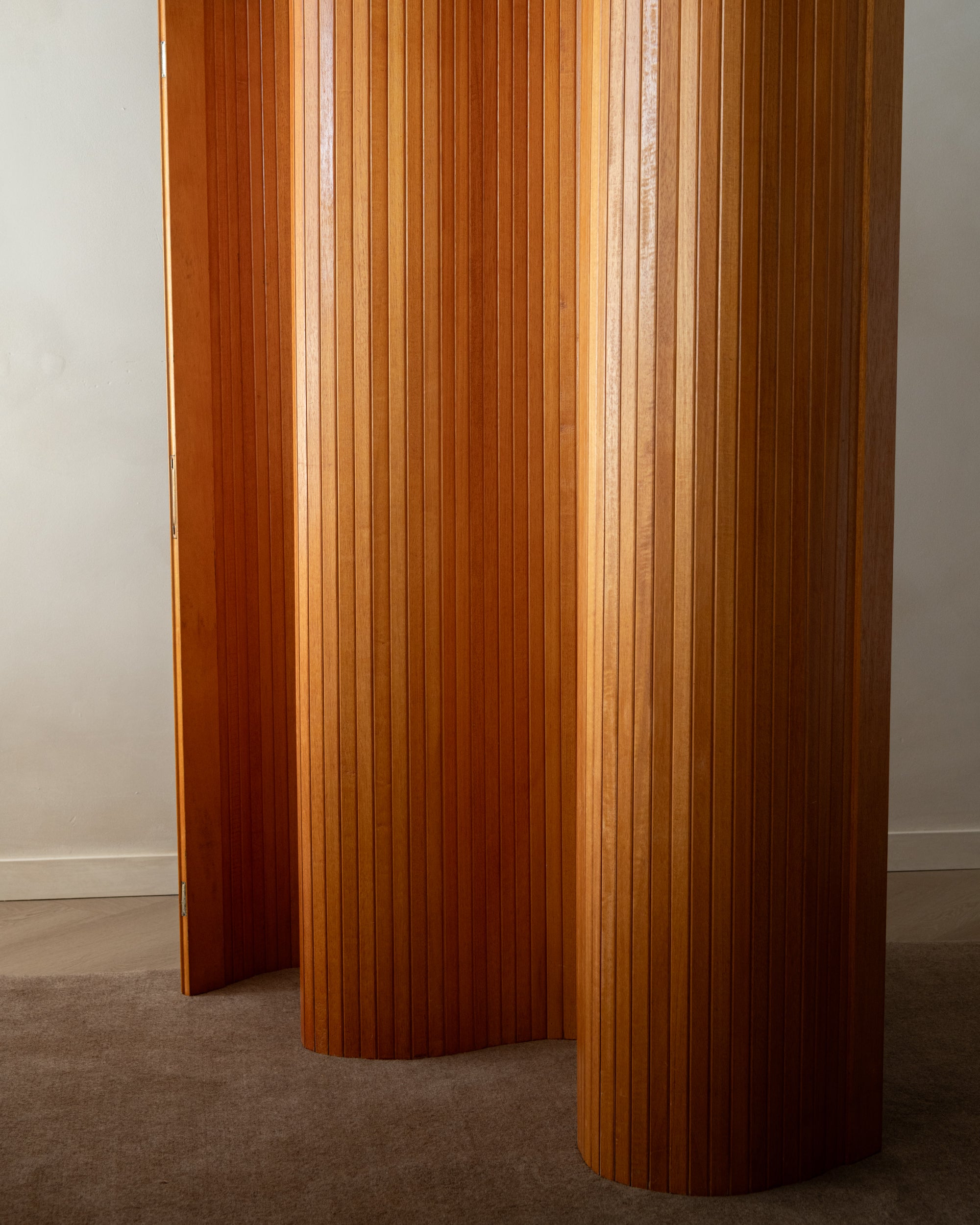French Art Deco Pine Tambour Room Divider by Jomain Baumann, 1930s